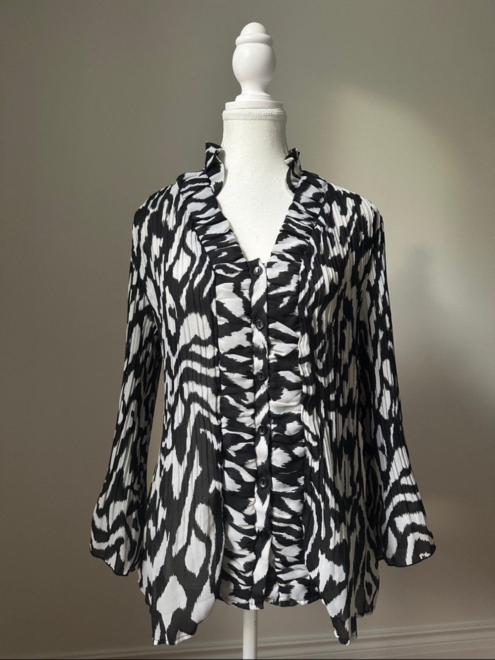 CLEO Y2K Zebra Print Ruffle Bell Sleeve‎ Preppy Classy Office Blouse Size Large